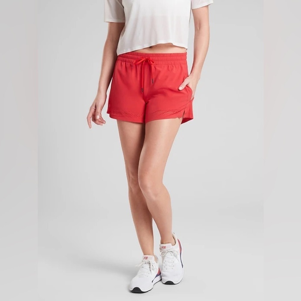 ATHLETA BAJA SHORT NWT Hibiscus Red Wrinkle resistant Light Weight Size 14